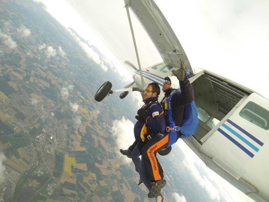 Faire du saut en parachute à Toulouse